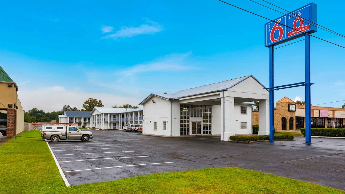 Motel 6 Alexandria, LA - South