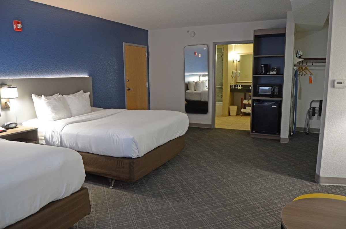 Comfort Suites Salem-Roanoke I-81 photo 2