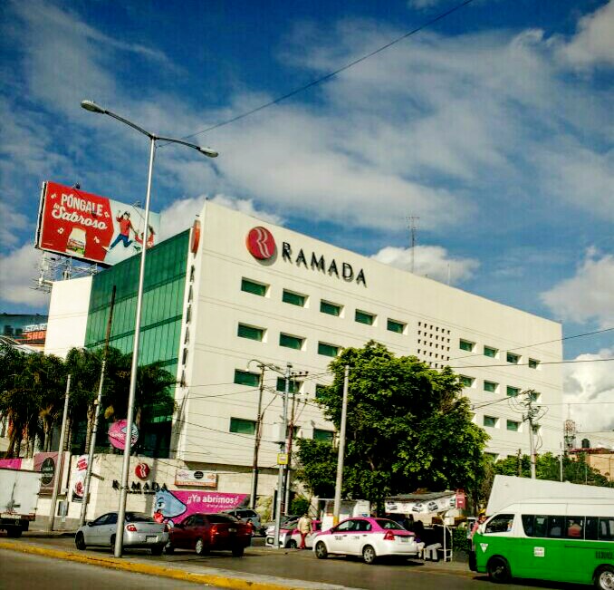 We Hotel Aeropuerto photo 3