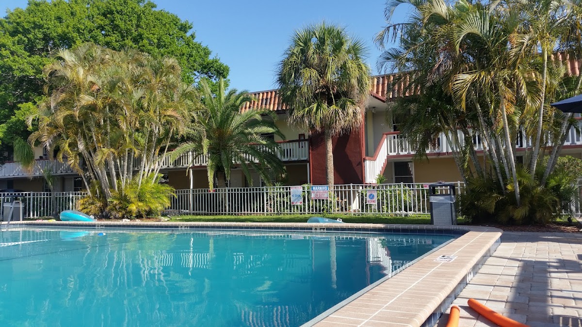 Baymont by Wyndham Sarasota photo 3