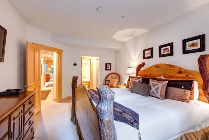Black Bear Lodge by Abode Luxury Rentals photo 2