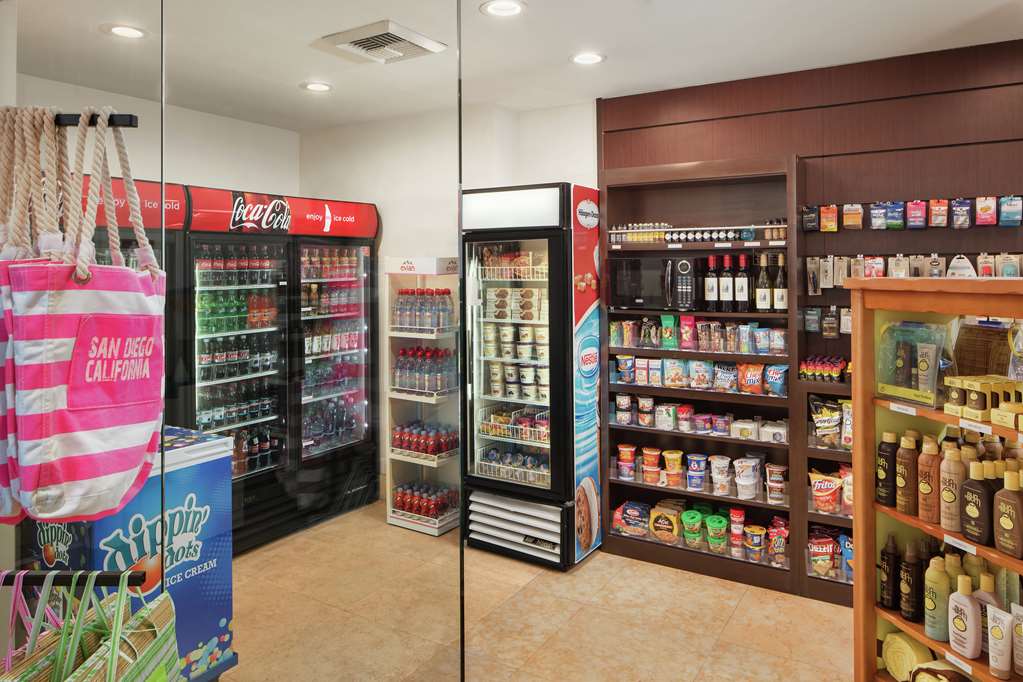 DoubleTree by Hilton Hotel San Diego - Hotel Circle photo 2