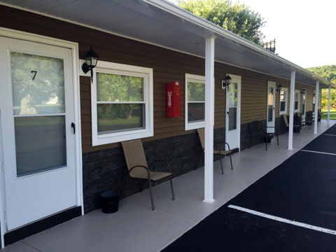 The New Lantern Motel