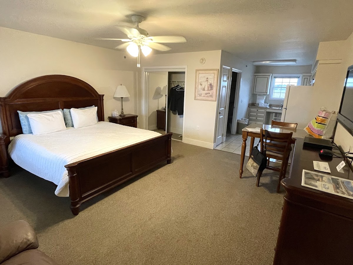 Shore Stay Suites photo 2