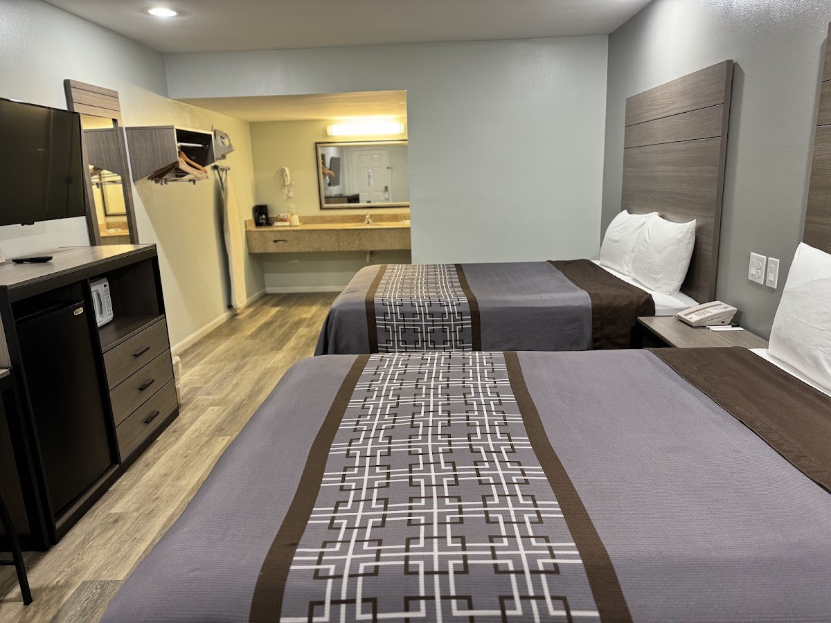 Continental Inn & Suites Nacogdoches TX /SFA University/Downtown photo 2