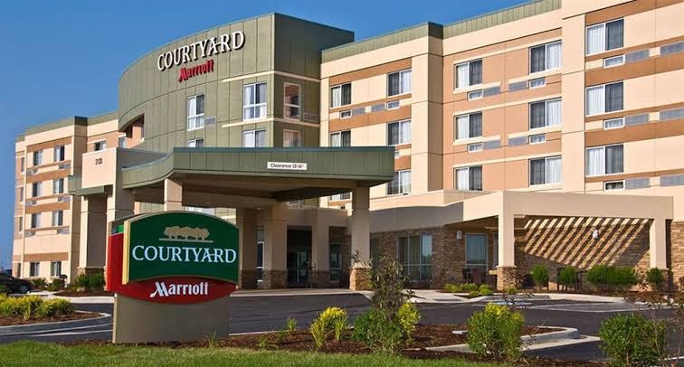 Courtyard by Marriott Holland Downtown