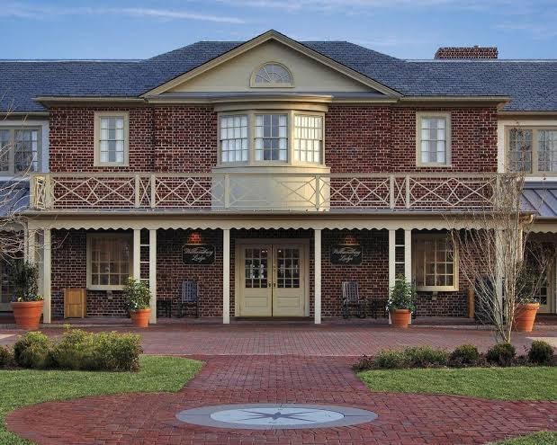 Williamsburg Lodge, Autograph Collection photo 2