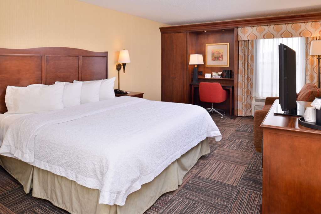 Hampton Inn Elkhart photo 2