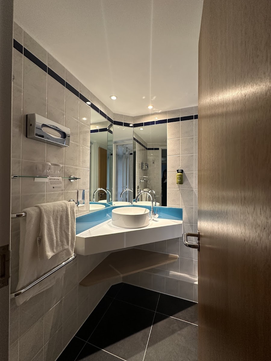 Holiday Inn Express London - Limehouse by IHG photo 3