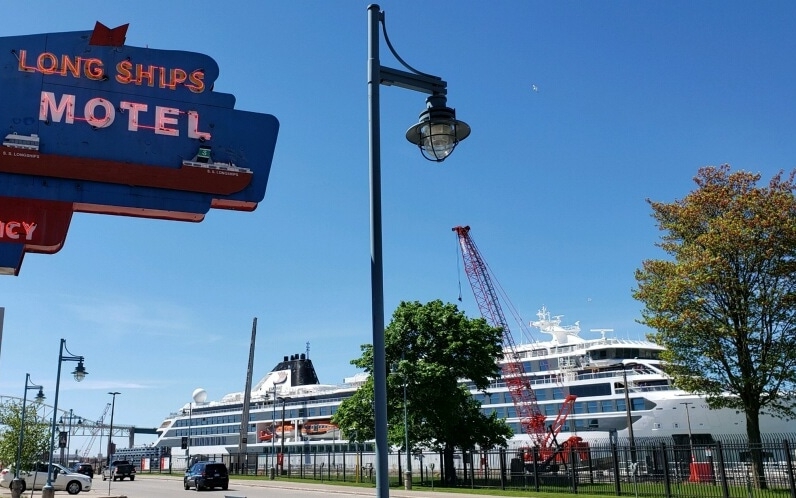 Long Ships Motel