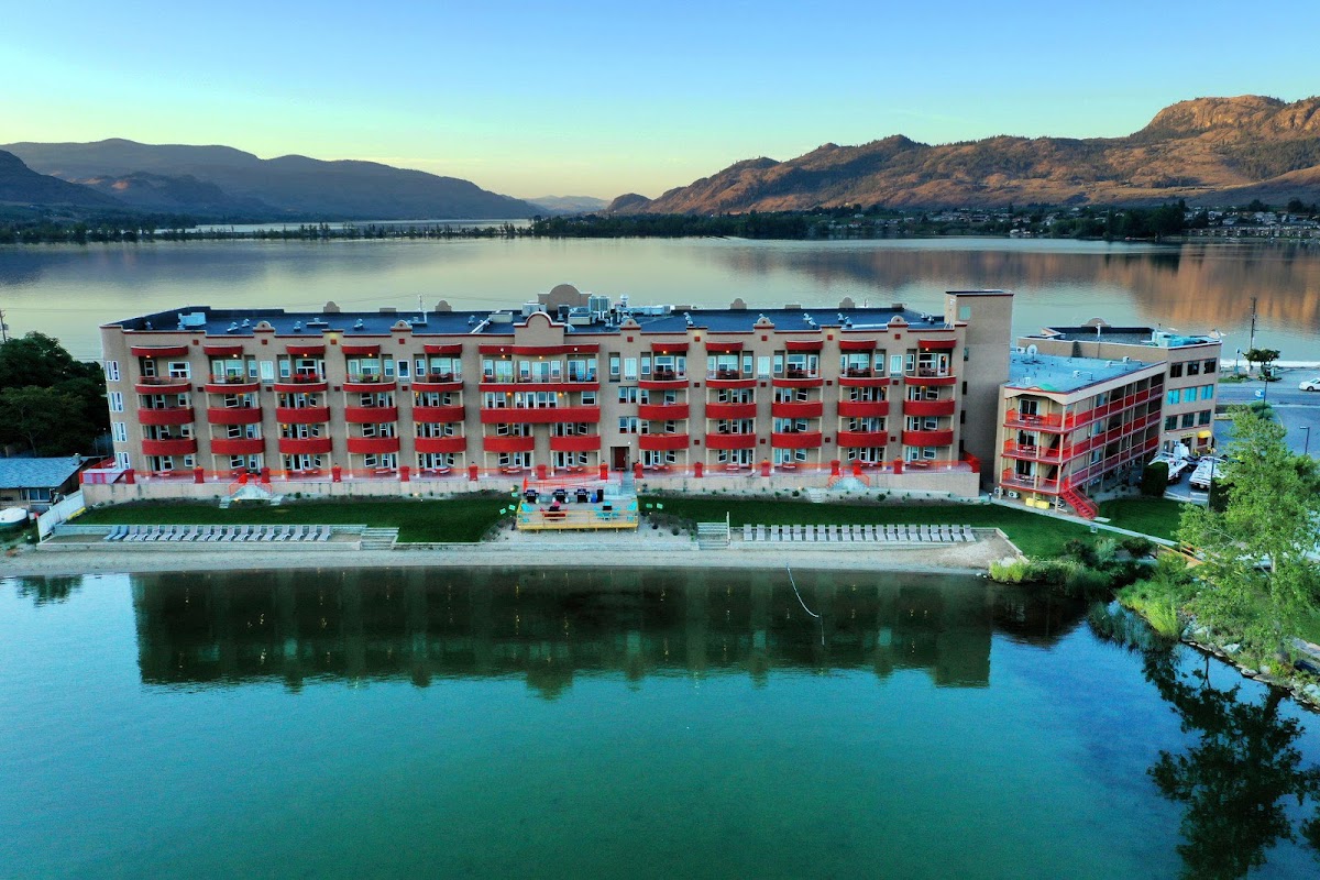 Holiday Inn & Suites Osoyoos by IHG