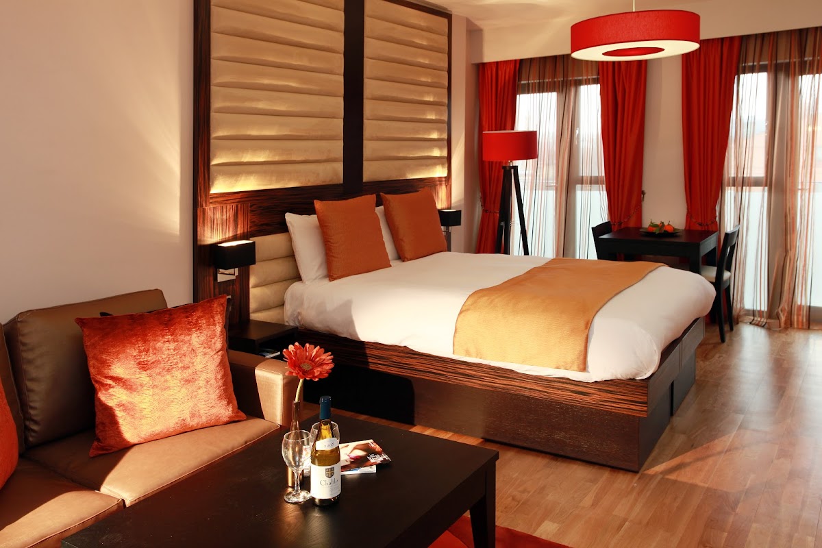 Maitrise Suites Apartment Hotel - Ealing photo 2