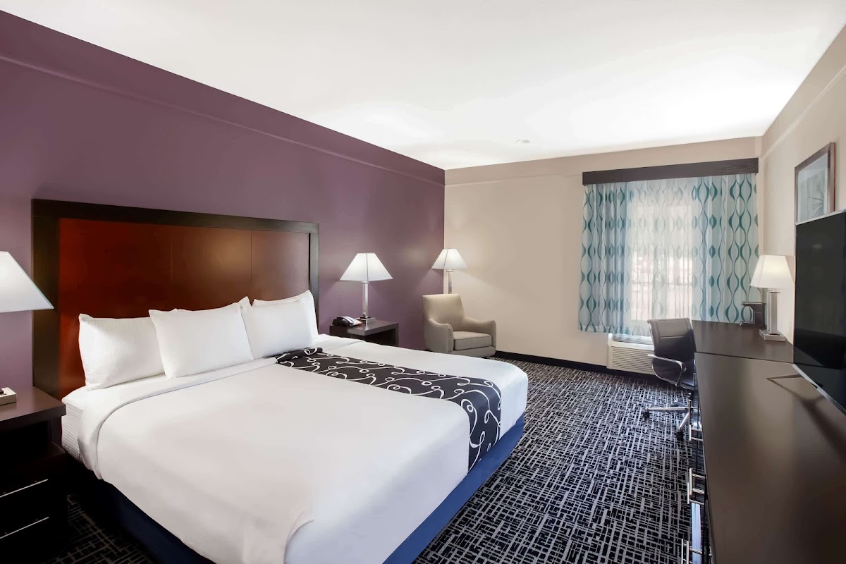 La Quinta Inn & Suites by Wyndham Lubbock North photo 2