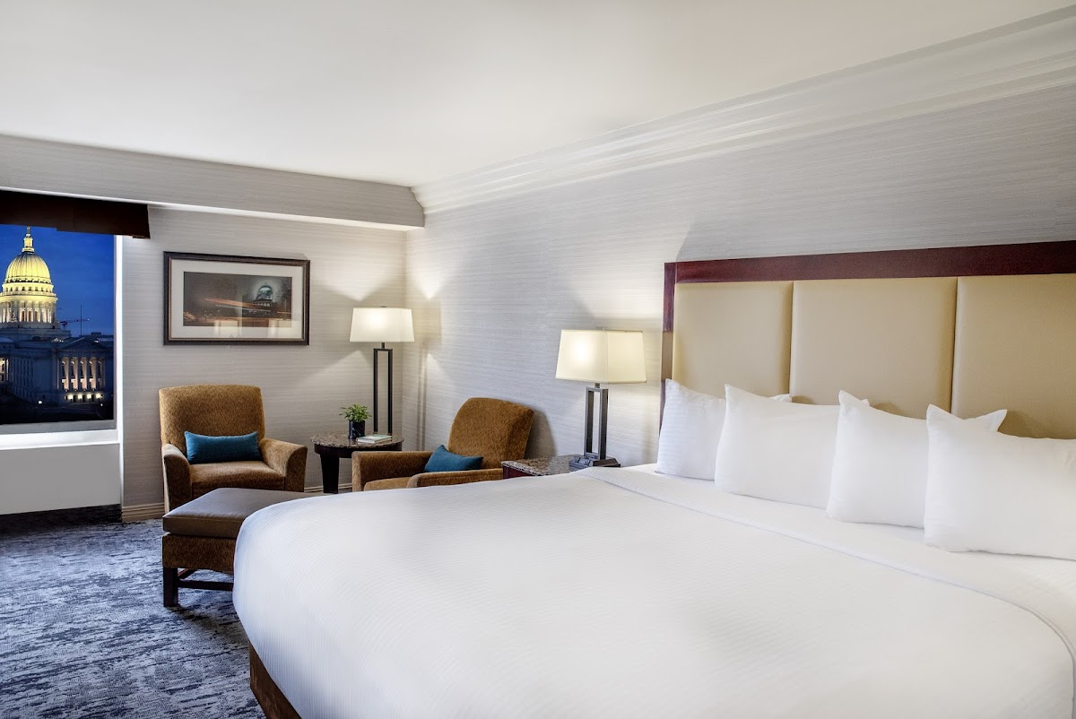 The Madison Concourse Hotel and Governor’s Club photo 2