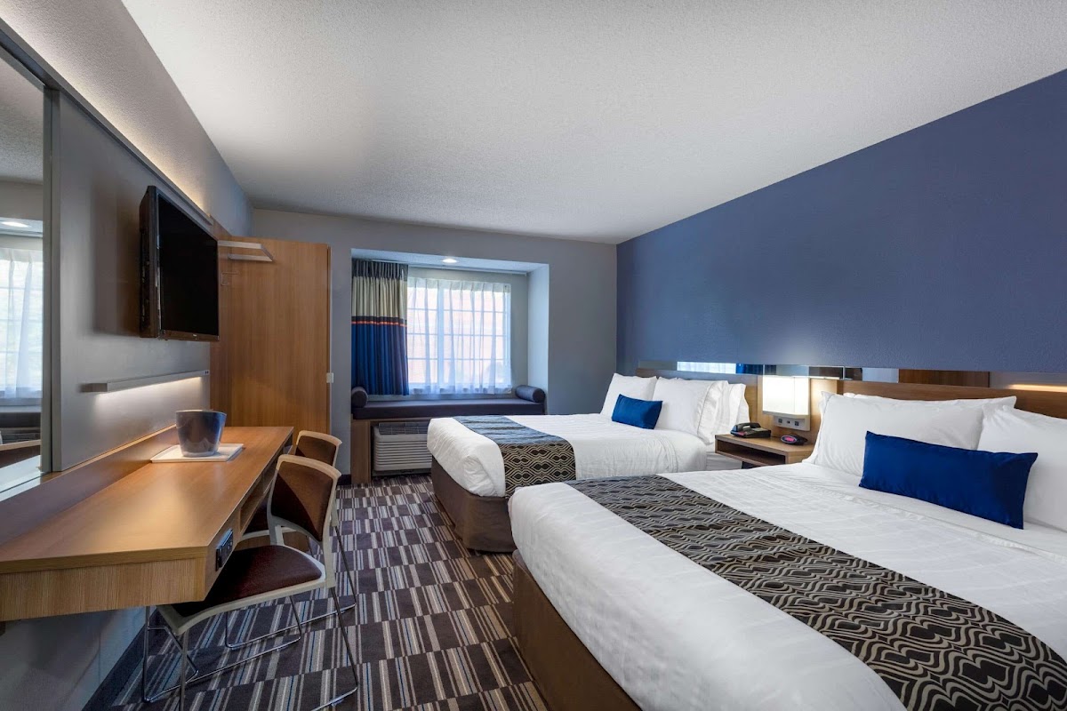 Microtel Inn & Suites by Wyndham Burlington photo 2