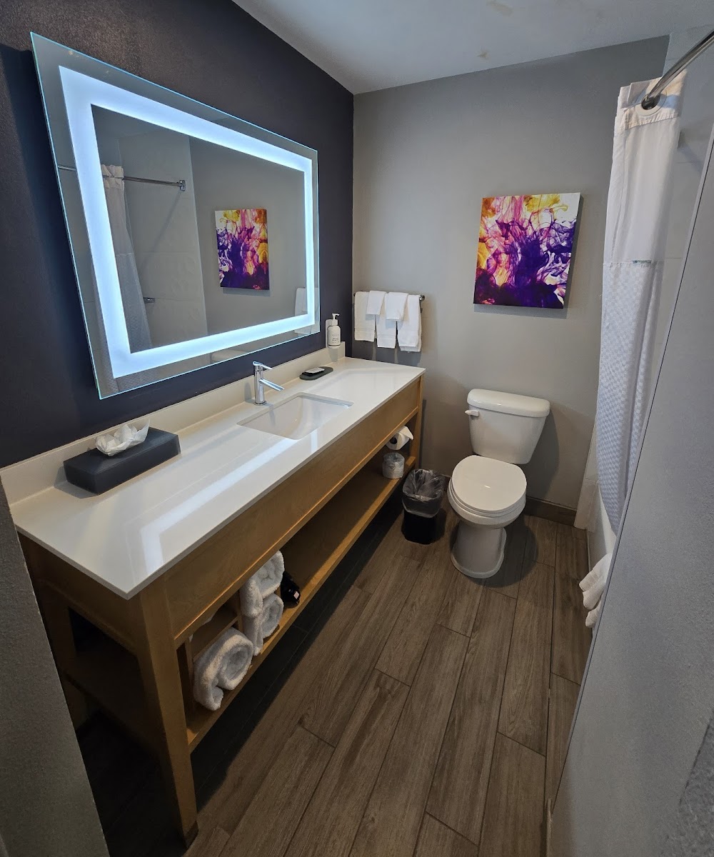 La Quinta Inn & Suites by Wyndham Seattle Federal Way photo 3