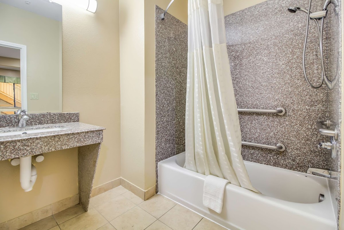 Americas Best Value Inn & Suites Tomball photo 3