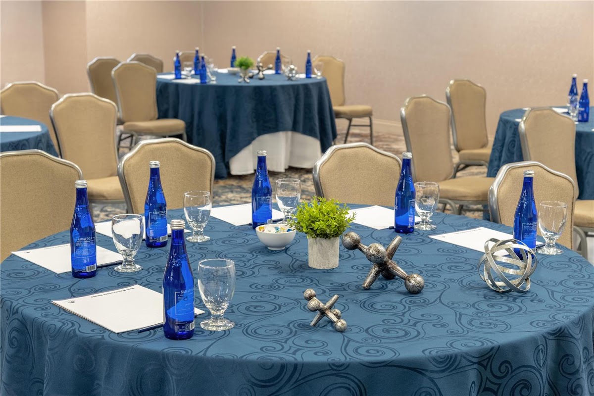DoubleTree by Hilton McLean Tysons photo 3