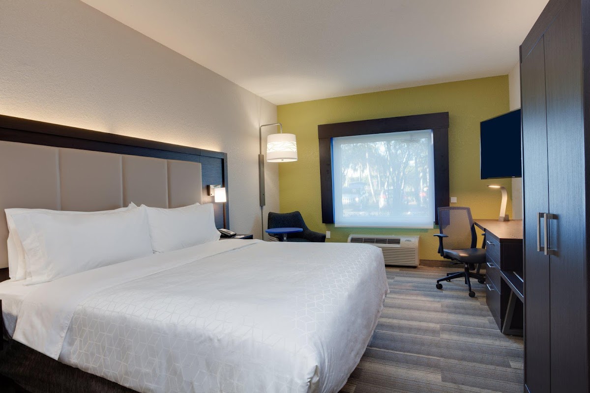 Holiday Inn Express & Suites Ft. Lauderdale Airport/Cruise by IHG photo 2