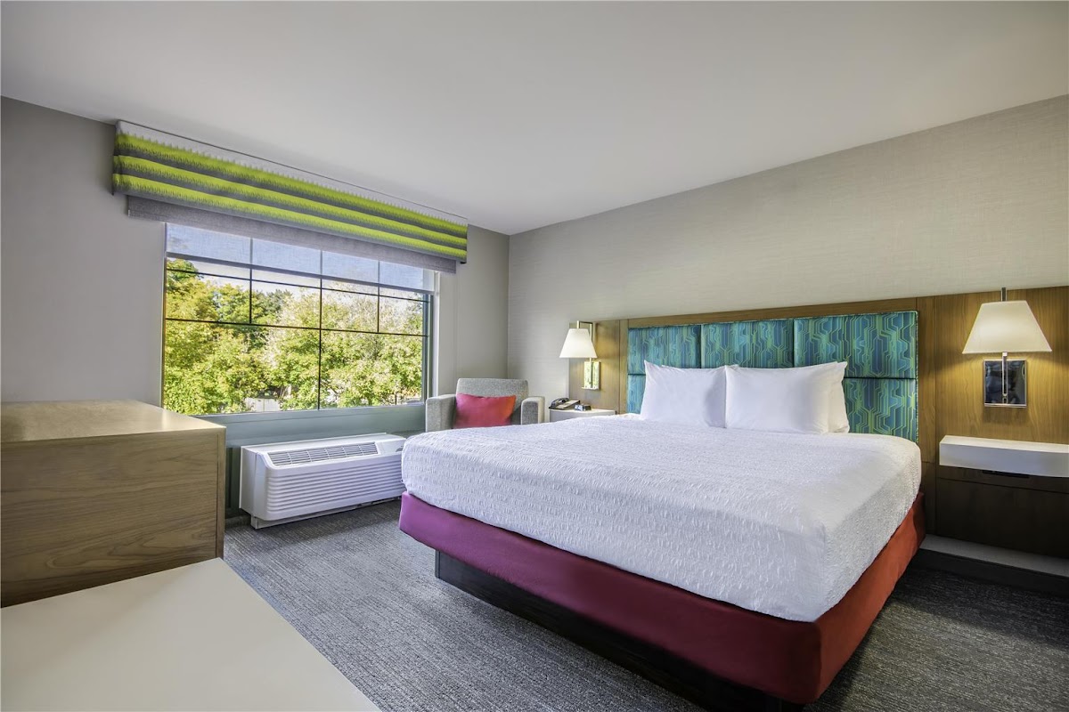 Hampton Inn East Aurora photo 2