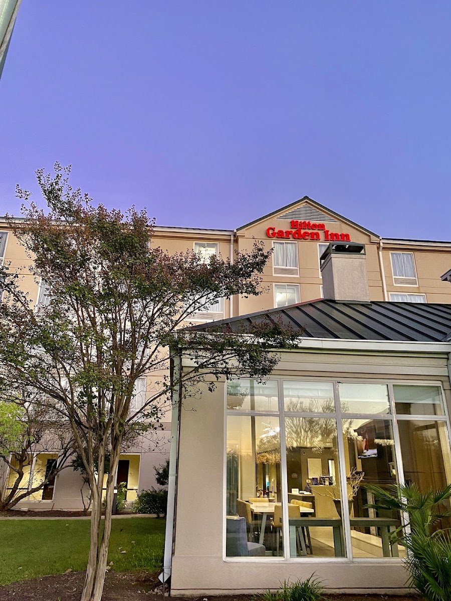 Hilton Garden Inn Austin NW/Arboretum photo 3