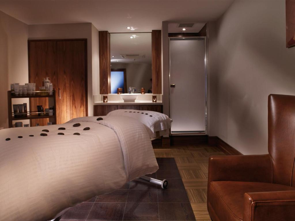 Macdonald Hill Valley Hotel, Golf & Spa photo 2