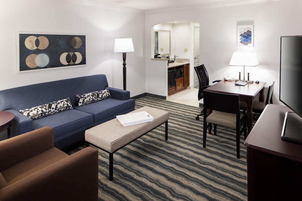 Embassy Suites by Hilton Tampa Brandon photo 3