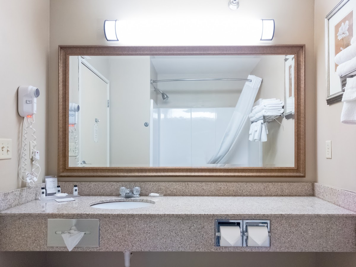 Country Inn & Suites by Radisson, Marion, OH photo 3