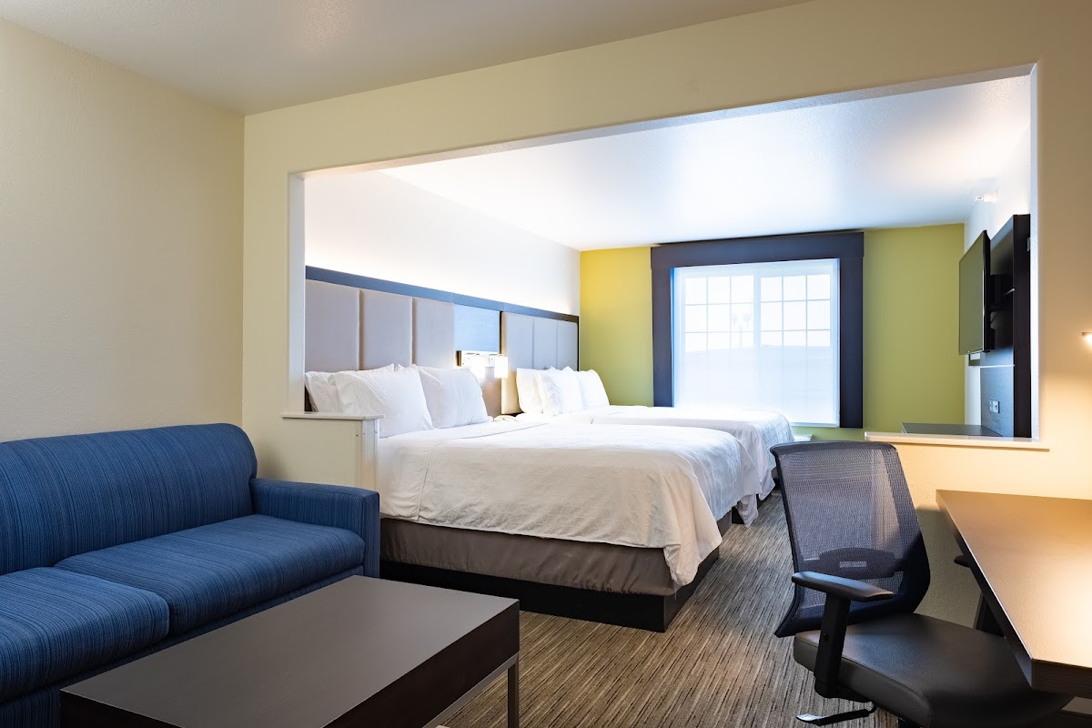 Holiday Inn Express & Suites Evanston by IHG photo 2