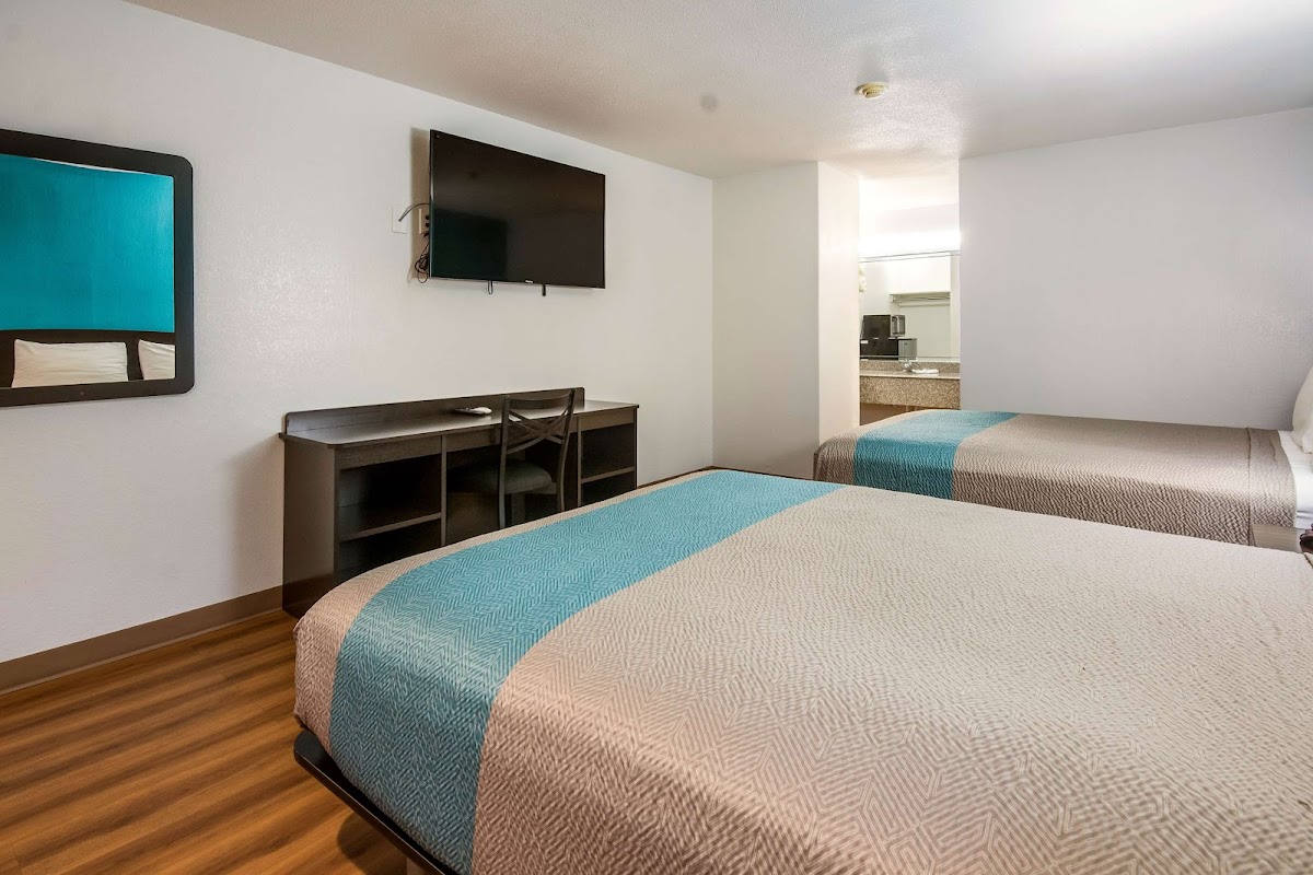 Motel 6 Freeport, TX photo 2