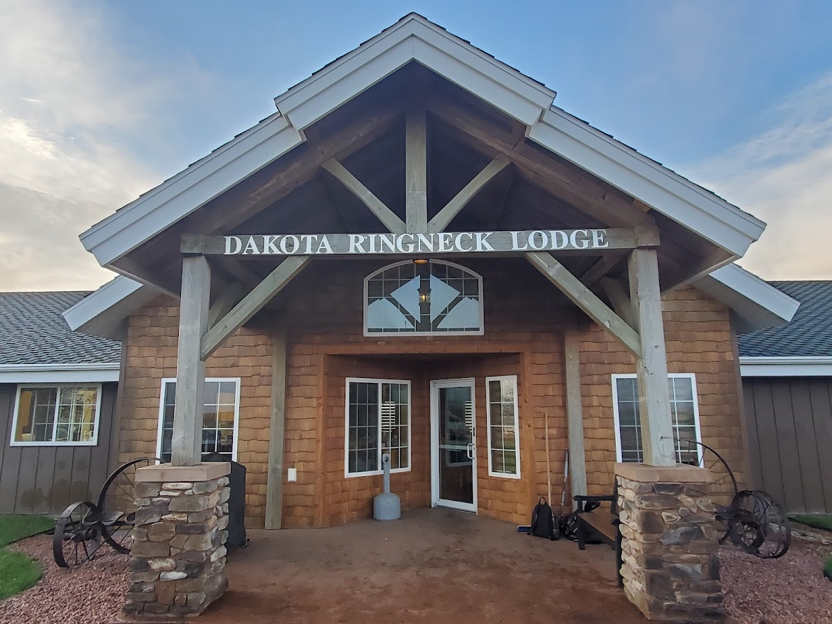 Dakota Ring Neck Lodge
