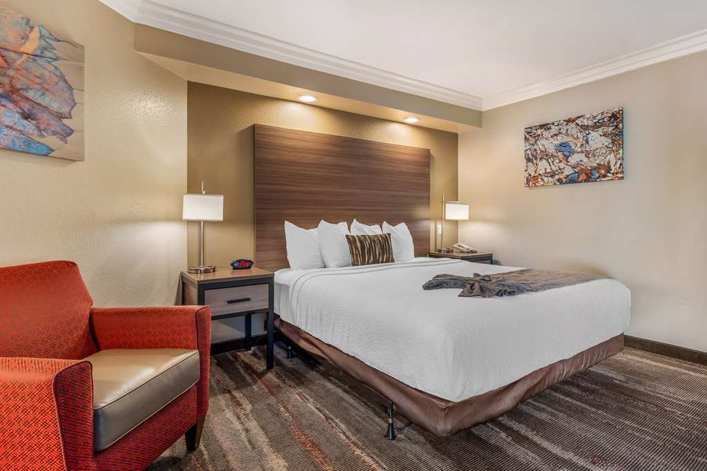 Best Western Plus Wine Country Inn & Suites photo 2