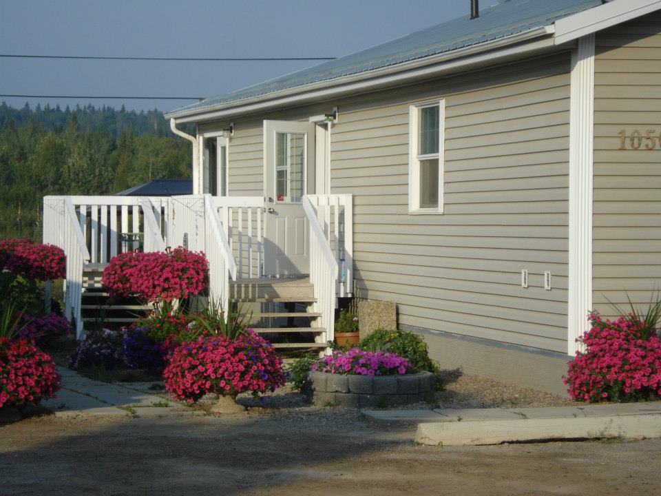 Deh Cho Suites