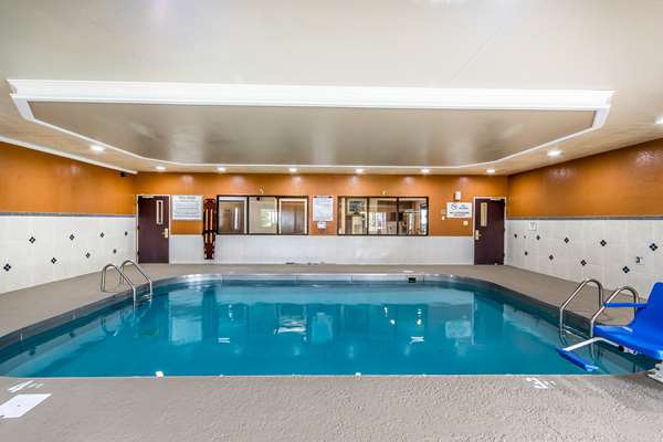 Quality Inn & Suites Evansville North photo 3