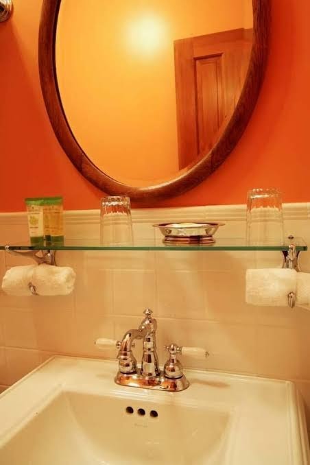 Breezy Hill Inn photo 3