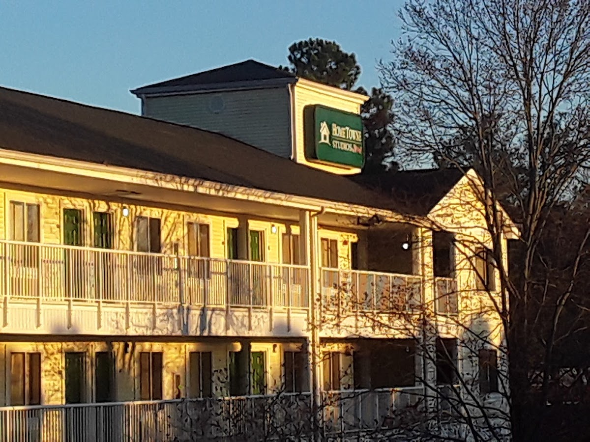 HomeTowne Studios Winston-Salem - University Pkwy