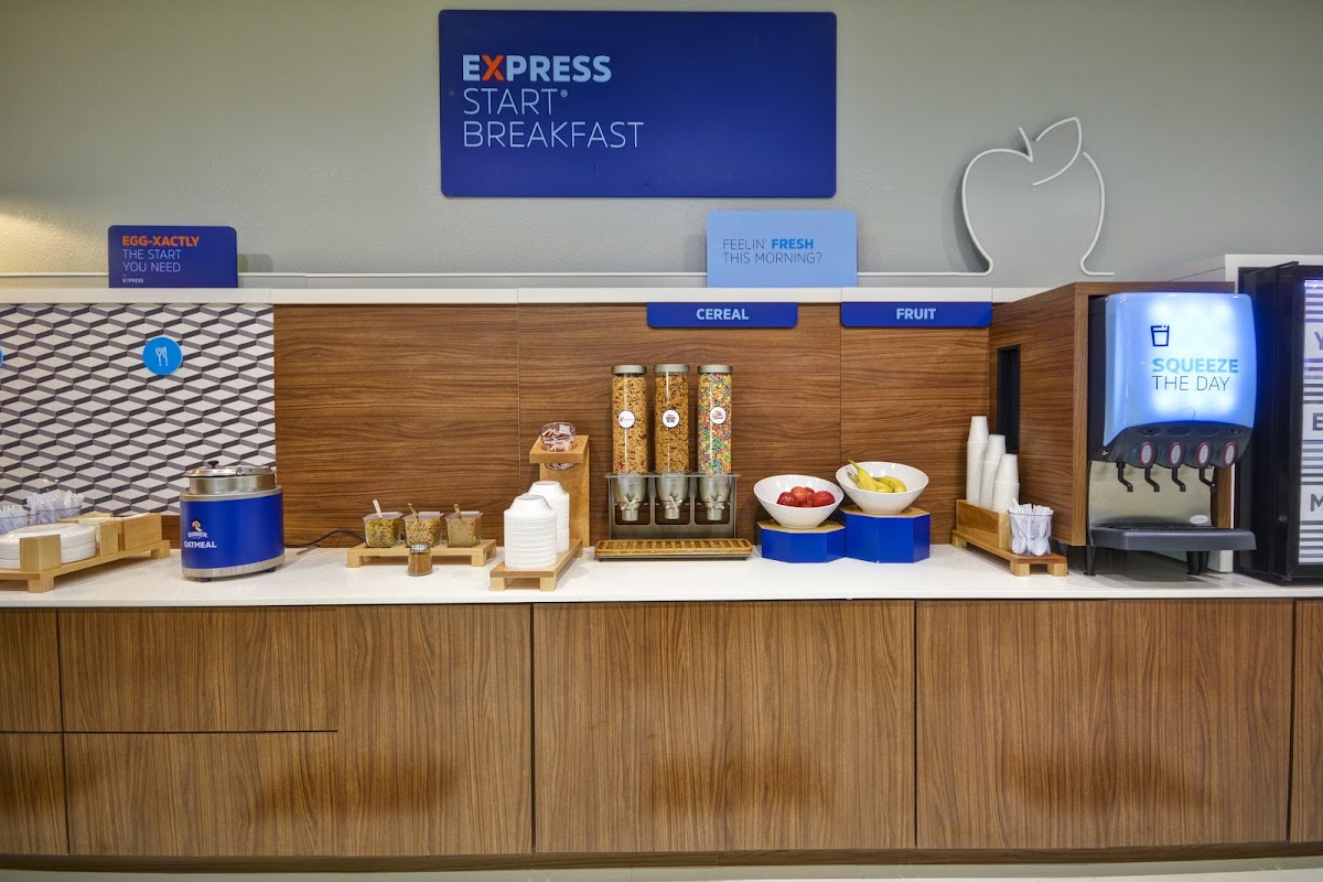 Holiday Inn Express & Suites Houston Nasa - Boardwalk Area by IHG photo 3