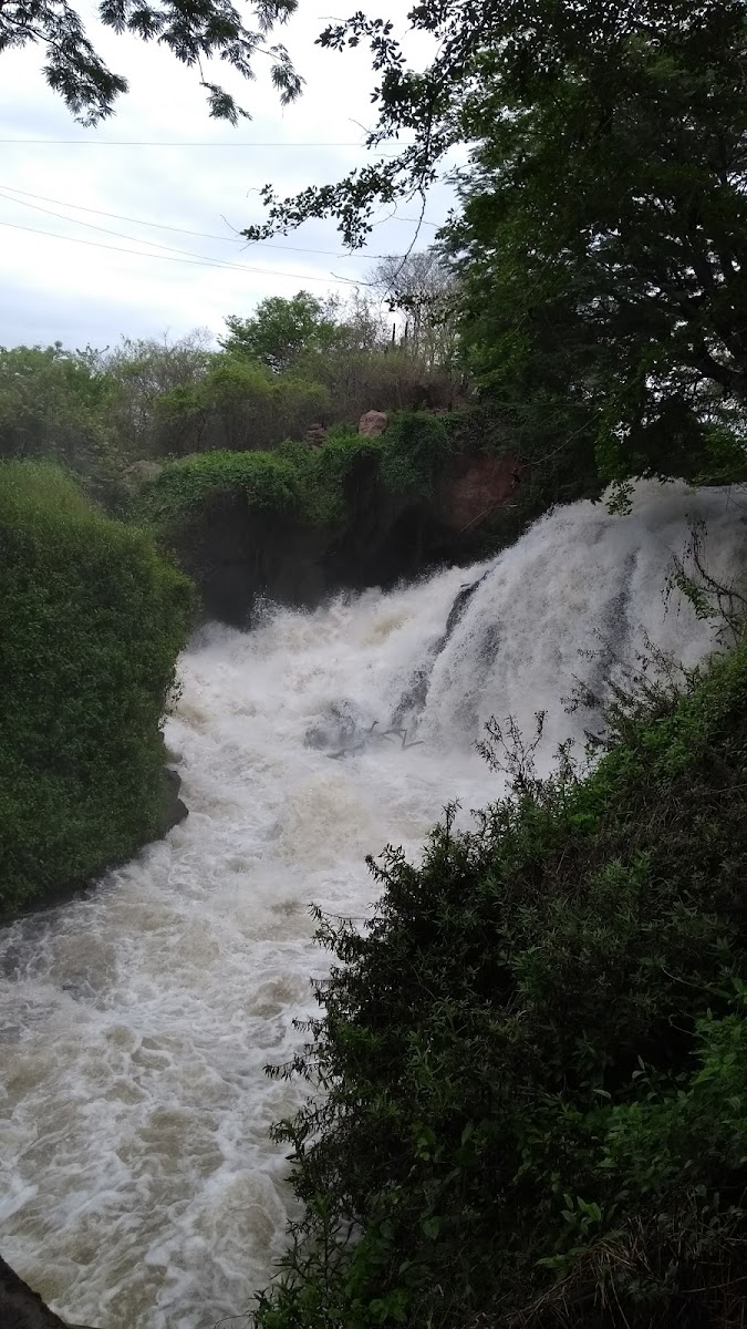 La Cascada Del Huaco