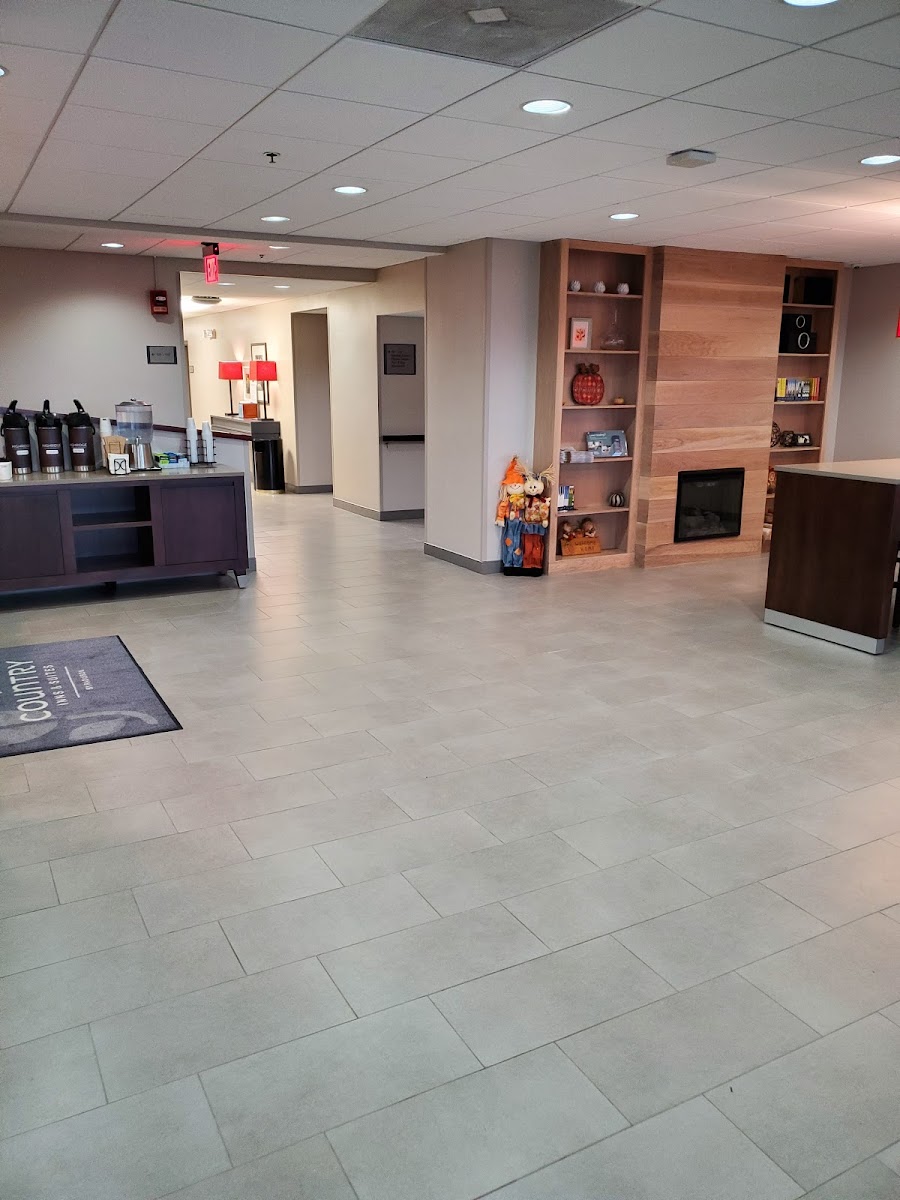 Country Inn & Suites by Radisson, Fredericksburg South (I-95), VA photo 2