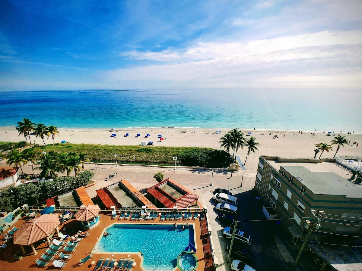 Hollywood Beach Tower photo 2