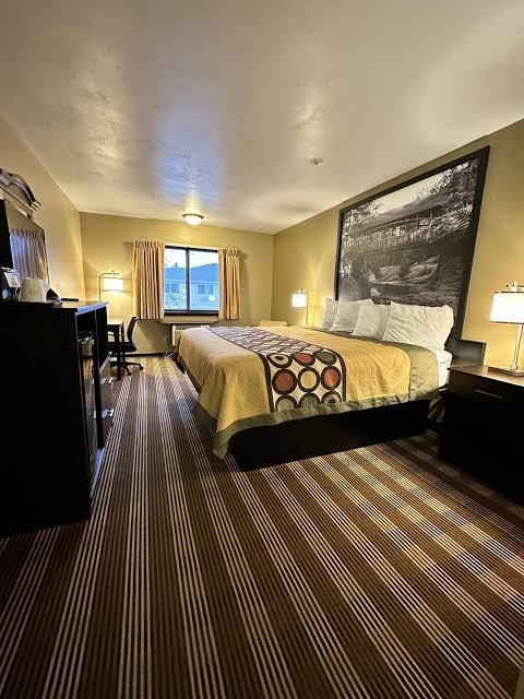 Super 8 by Wyndham Eau Claire WI photo 3