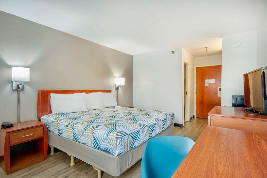 Motel 6 Abbeville, LA photo 2
