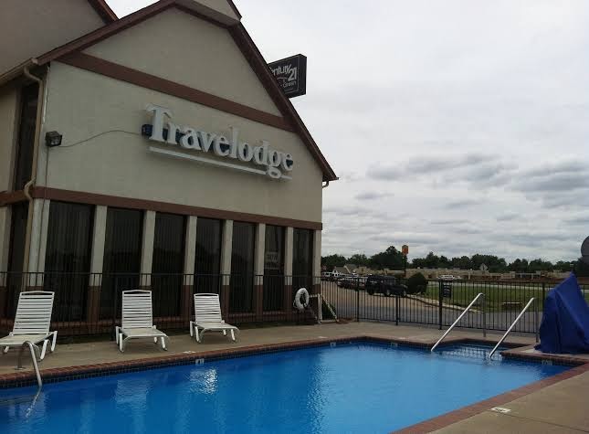 Travelodge Inn & Suites by Wyndham Norman photo 3