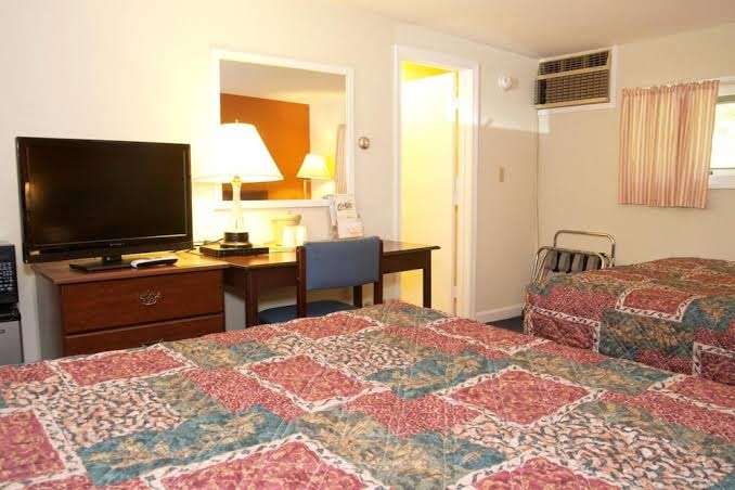 Sunset Motor Inn photo 2