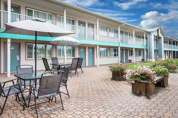 Super 8 by Wyndham Quesnel BC