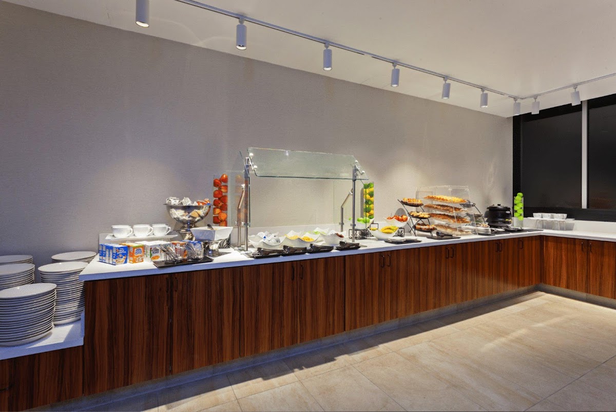 Holiday Inn Los Angeles - LAX Airport by IHG photo 2