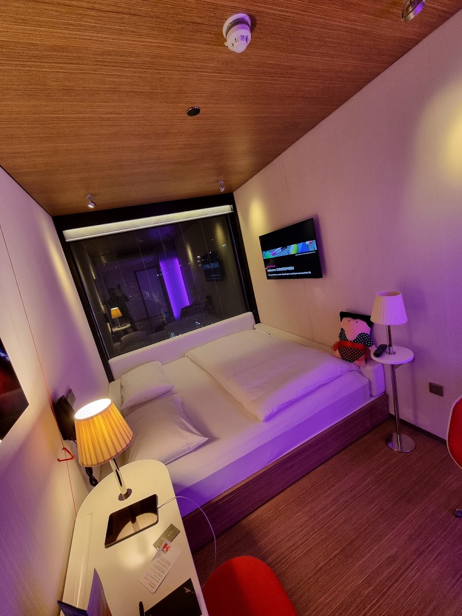 citizenM Glasgow photo 2