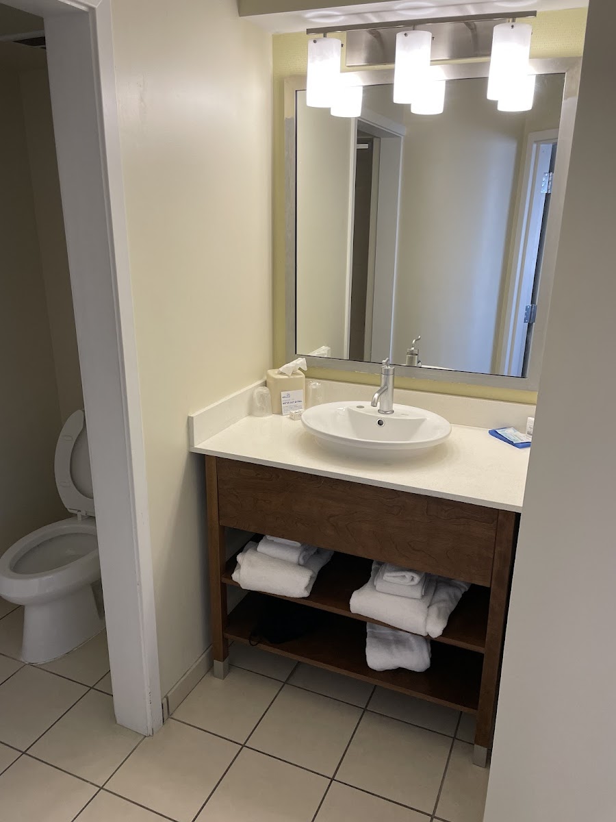 Holiday Inn Express Indianapolis - Fishers by IHG photo 2