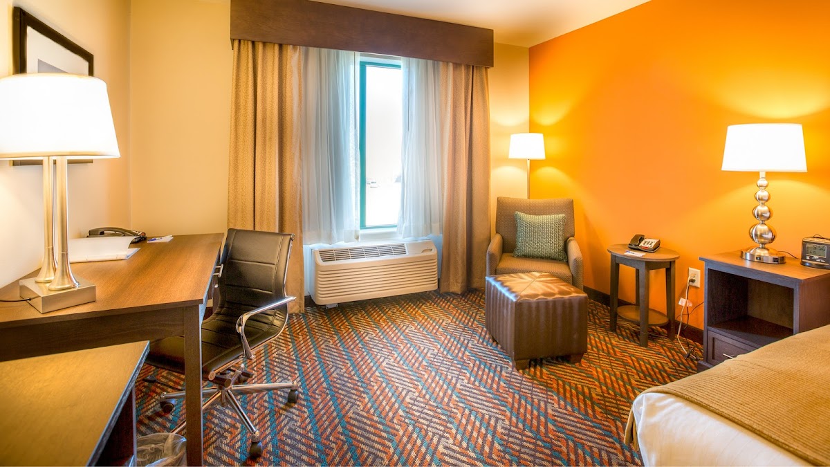 Holiday Inn Express Wichita South by IHG photo 2