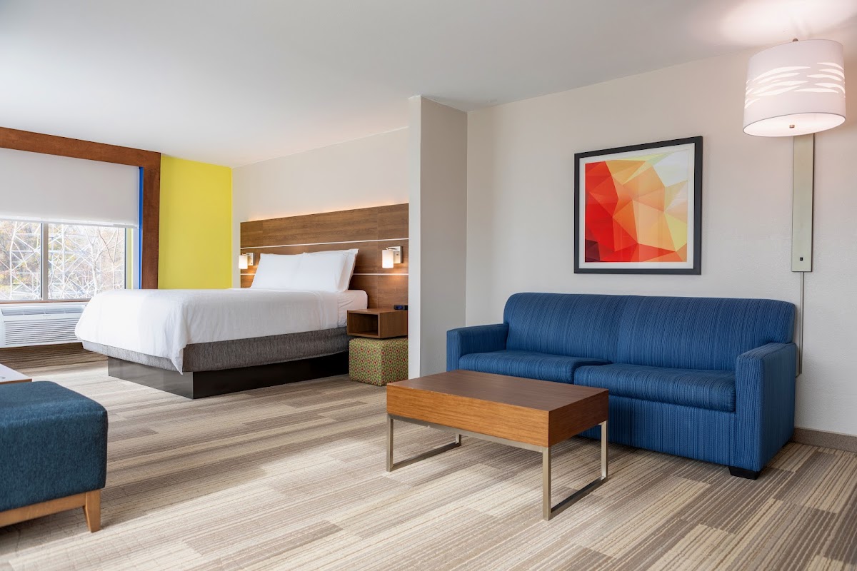 Holiday Inn Express & Suites Memphis/Germantown by IHG photo 2